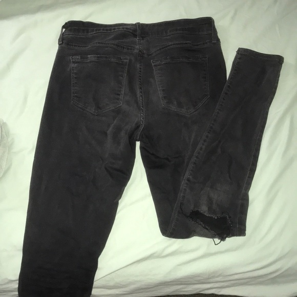 Old navy mid rise distressed black skinny jeans - Picture 3 of 5